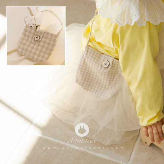 [2차제작] 쪼꼬미가 좋아하는 요 아이 :) 쪼꼬미 가방 -  check linen + cotton baby cross bag