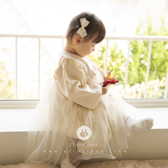 [17차제작중] 살랑이는 나비를 좋아하는 햇살나라 공주님 - lace ribbon vanilla tutu baby cotton dress