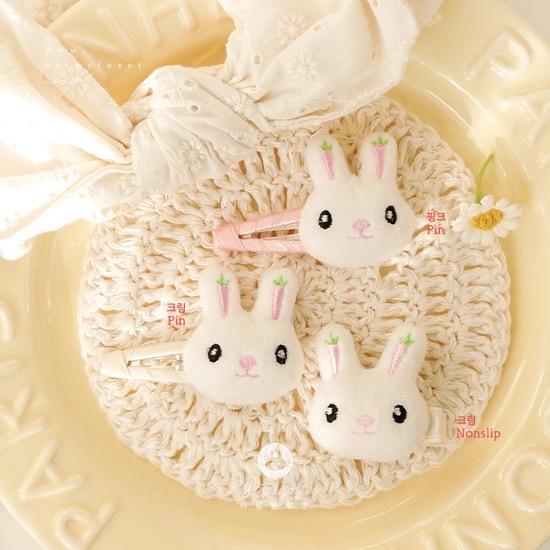 [4차제작]토끼 세마리가 쪼꼬미 마음속에 있어 - cute bunny baby pin