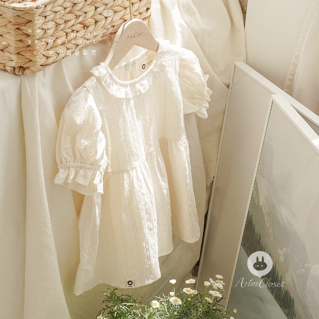 햇살 아래 크리미함에 오늘도 예쁘죠 :) - cream lace baby cotton pure long blouse