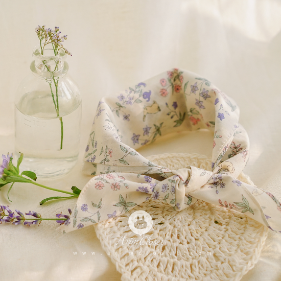 쪼꼬미랑 토끼가 가꾸는 작고 예쁜 정원에서 -  rabbit &amp; flower cute cotton baby scarf (45x45)