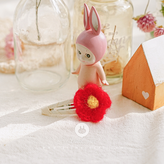 귀여운 쪼꼬미에게 깜찍한 꽃 핀이래요 - cute red knit flower point pin (1ea)