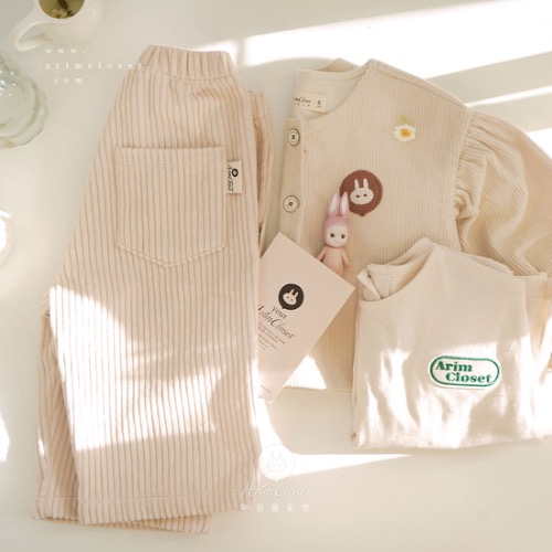 [2차제작] 귀여운 쪼꼬미가 따스해지는 시간이래요 :) - beige corduroy baby cute wide cotton pants