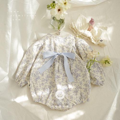 라일락 꽃향기에 행복한 우리아가라죠 :) -  lovely blue flower cotton  baby bodysuit